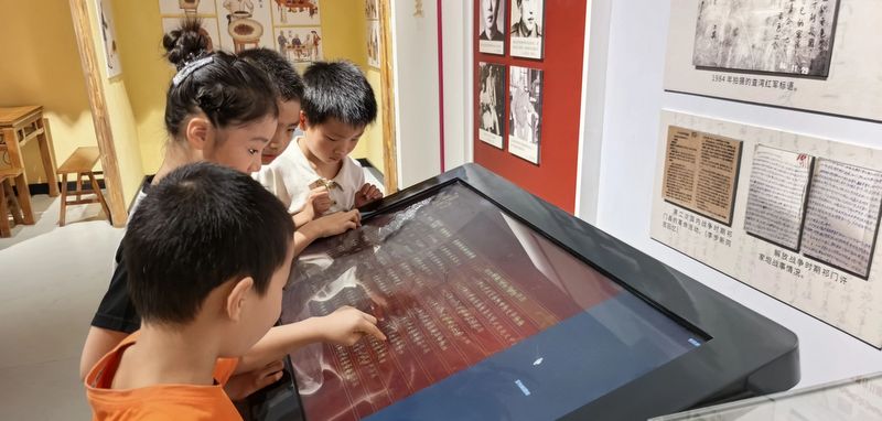 西街社区：走进历史卷轴 赓续红色基因